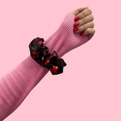 Red hearts Scrunchie